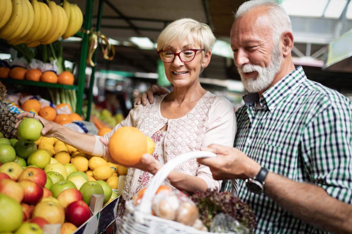 Выбор продуктов в магазине